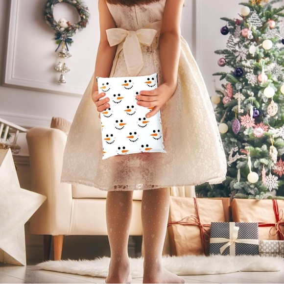 10 Count - 9.5 x 12 inches Winter Polymailers (SNOWMAN FACES) - Picture 8 of 11